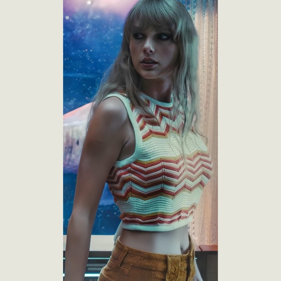 Romeo & Juliet Couture Boho Chevron Crochet Tank Top - Picture 8 of 8